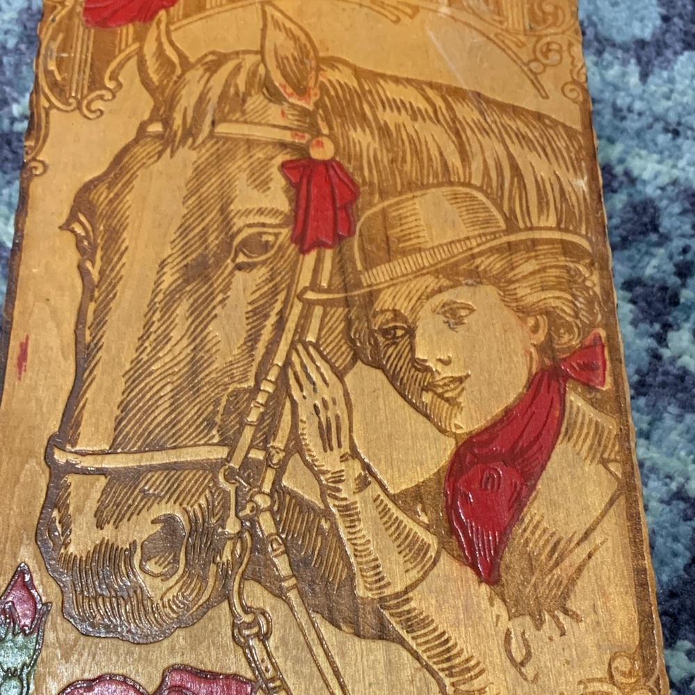 Vintage Equestrian theme Wooden hinged box 13 x 4 x 1” rare find - Picture 4 of 10
